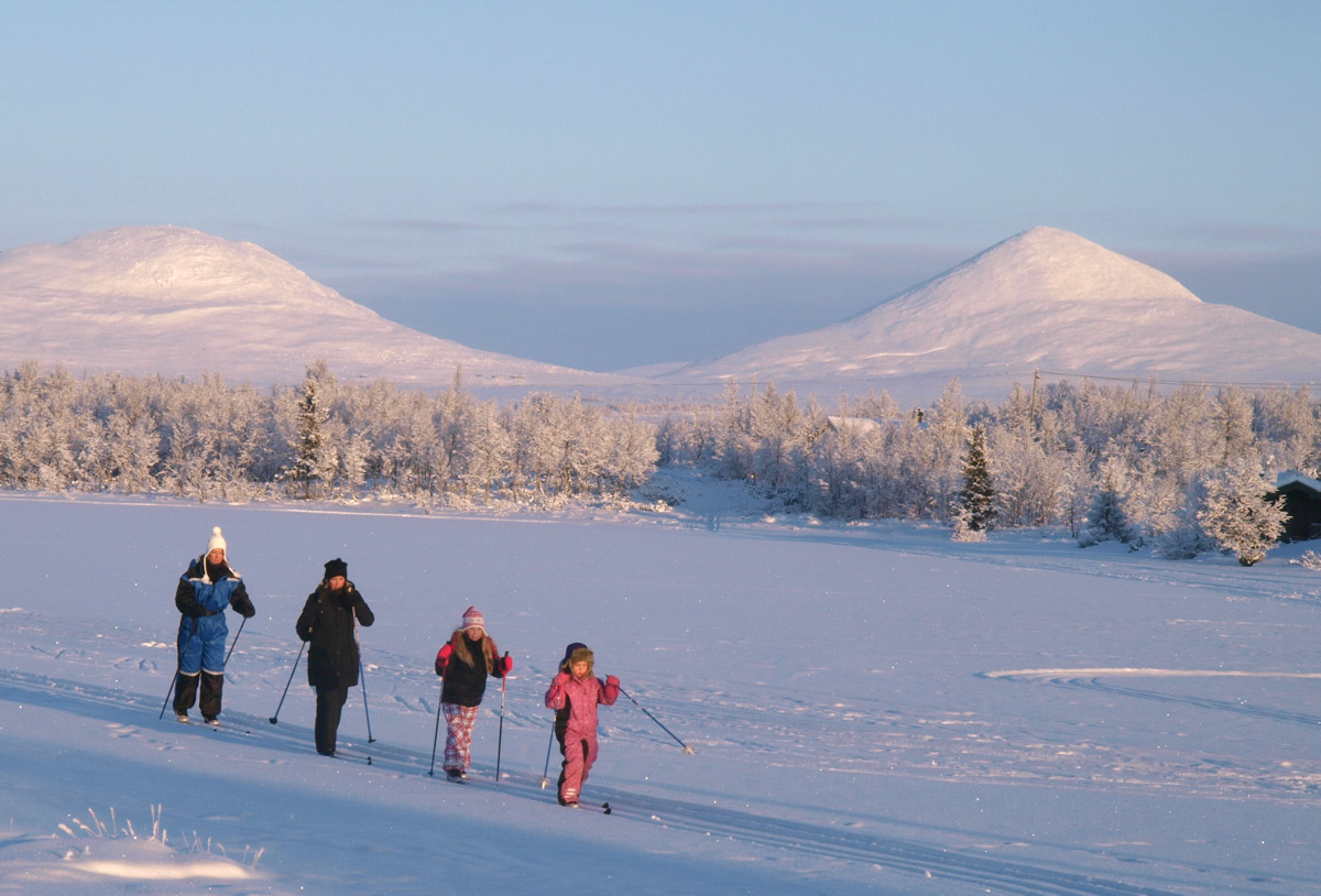 Nordic Skiing & Cross Country Skiing