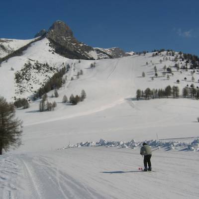 Skiing in the ski villages on own on pistes