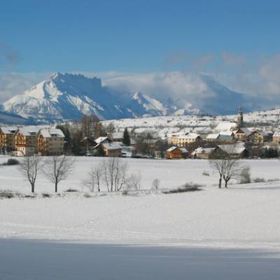 Skiing in the ski villages in the French Alps