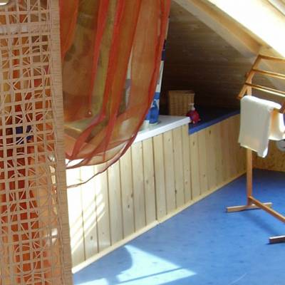 The Sunflower Chalet - bathroom with bath