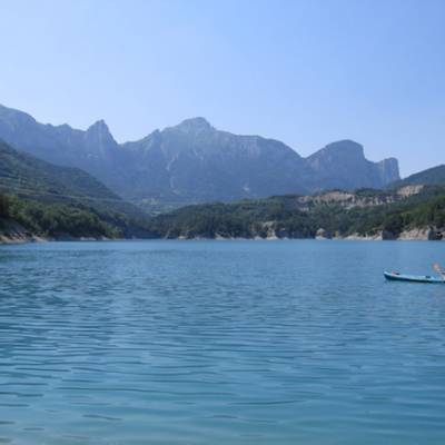 kayaking  on Lac du Sautet 
