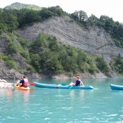 Lake Kayaking on the Lac du Sautet playing in wate