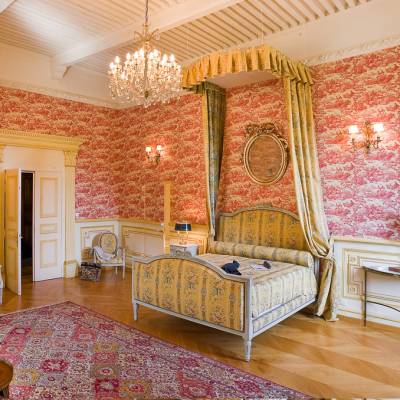 Chateau Picomtal in the Southern French Alps bedroom