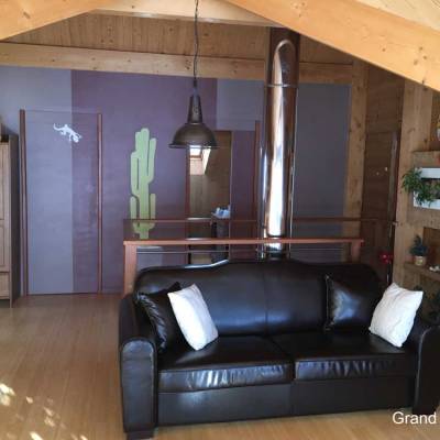 Blondeau-Chalet-upstairs-in-the-Grand-Chalet.jpg