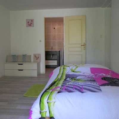 bedroom.JPG