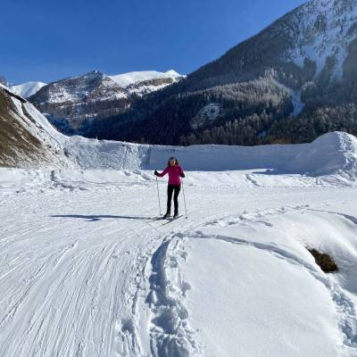 cross-country-skiing-in-Ancelle-in-the-French-Alps.jpg