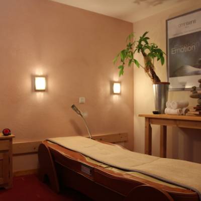 Hotel Les Autanes - Ancelle in the Alps massage room