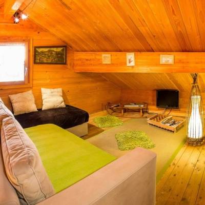Carpe Diem Chalet TV corner on Mezzanine