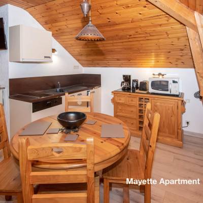Mayette-Apartment2.jpg