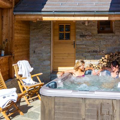 spa in quilliwasi chalet in the Alps