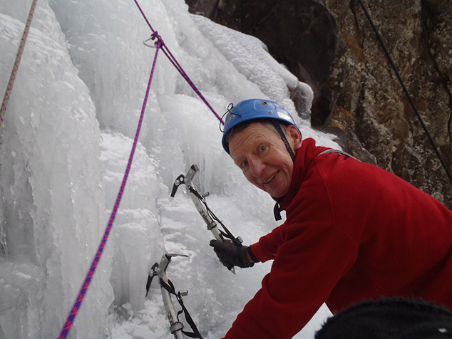 An intensive long weekend ice climbing in the Southern Alps tailor